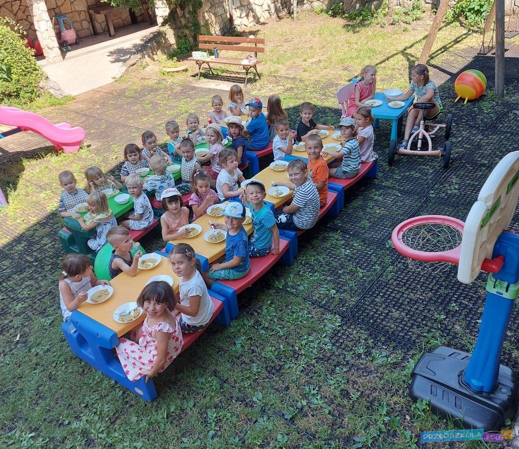 Przedszkole Kolorowe Kredki