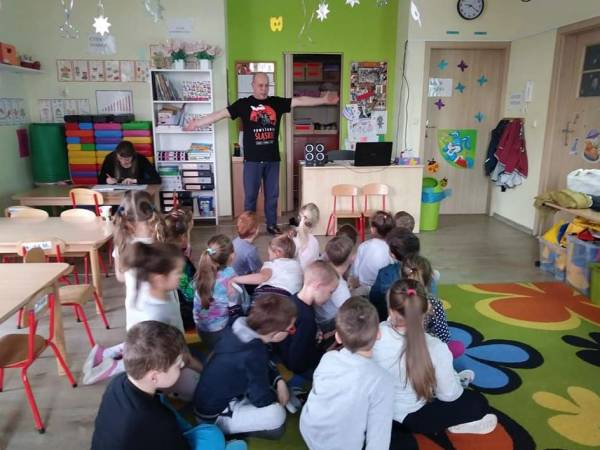 Dwujęzyczne Przedszkole Happy Days - Szczęśliwe Dni