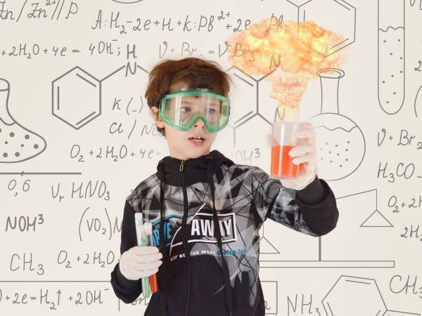 Mali Einsteini: Elektroniczna kartka