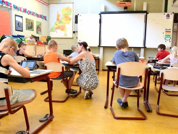 Dni wolne od szkoły 2023/2024. Kiedy zaplanować urlop z dziećmi?