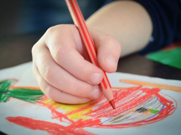 4 powody, dla których dziecko powinno rysować