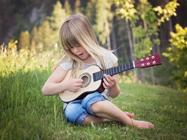 Zabawy z muzyką - scenariusz zajęć umuzykalniających w grupie 5 i 6 latków